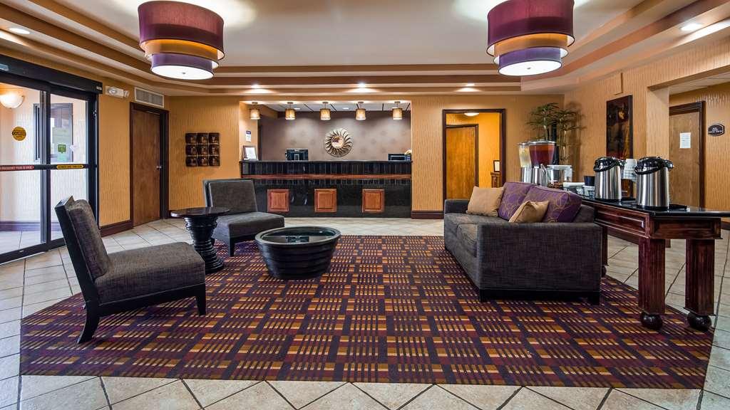 Best Western Plus Midwest Inn & Suites Салина Экстерьер фото
