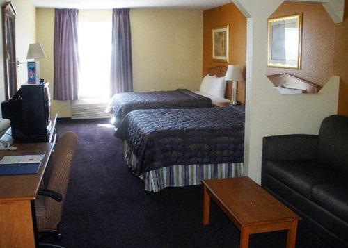 Best Western Plus Midwest Inn & Suites Салина Номер фото